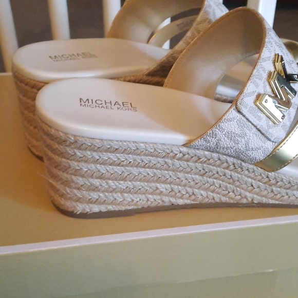 Michael Kors Sandals - Picture 4 of 12